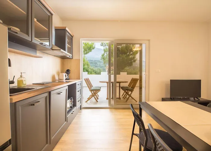 Apartmants Micki Тучепи