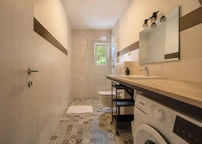 Apartmants Micki Тучепи