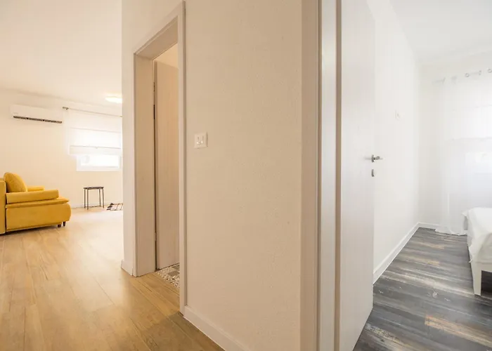 Apartmants Micki Тучепи